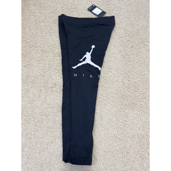 NWT Nikehad Jordan Leggings Jumpman By Nike Black/White Girls Size M 10-12yrs - Picture 3 of 7